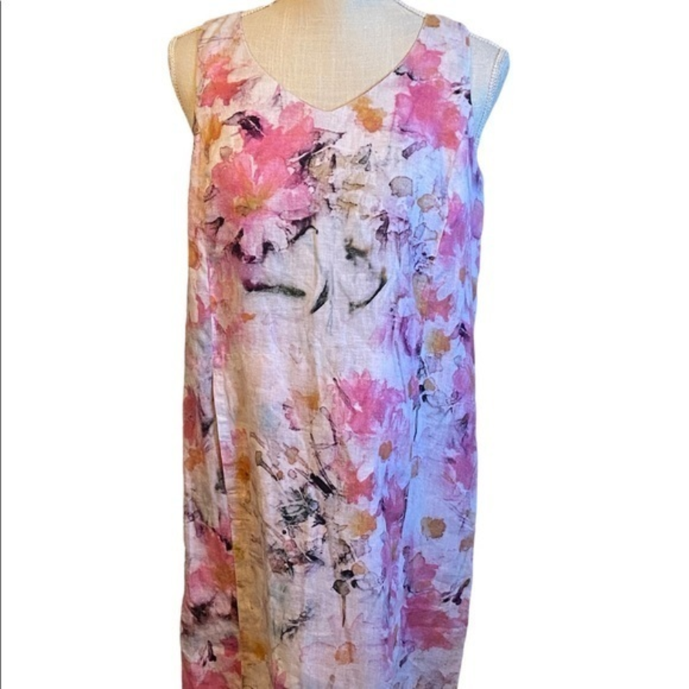 JJill 100 linen floral xsp. Muted colors , 2 side pockets, cool in summer